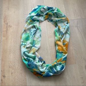 💗 NWT Flower Pattern Infinite Scarf